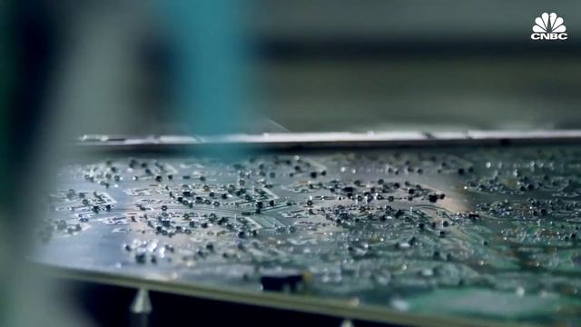 How The Global Computer Chip Shortage Happened смотреть онлайн