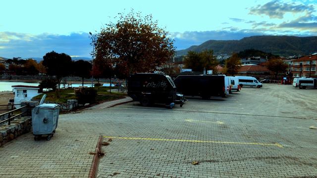 Offroad Çekme Karavan ile Deniz Kenarında Amasra Kampı смотреть онлайн