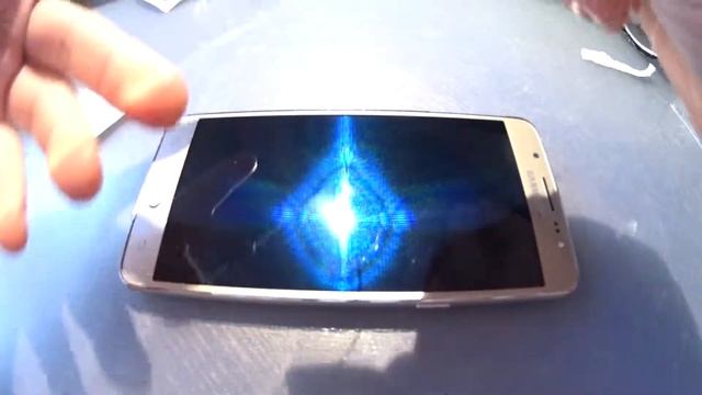 Как самому наклеить защитное стекло на телефон смотреть онлайн