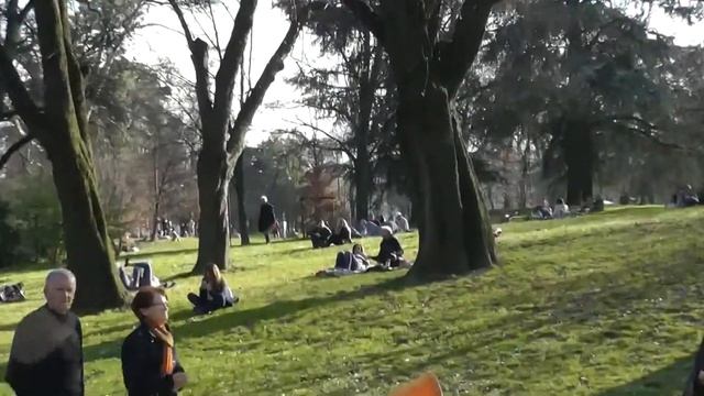 В парке Семпионе. Милан. 20 марта 2016. смотреть онлайн