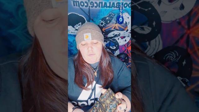 2/20 - Tik Tok Live 12PM (Erika M.) "Raw Intuitive Reads" смотреть онлайн