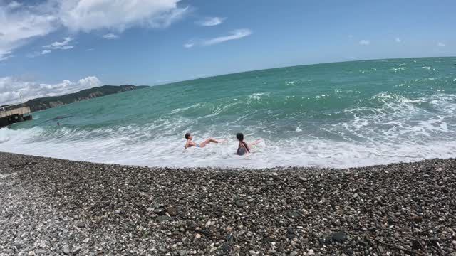 Семьей на море из Новосибирска на авто Абхазия Часть 3 смотреть онлайн