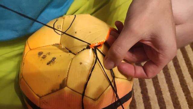 Заклейка, прошивка футбольного мяча. Первый опыт смотреть онлайн