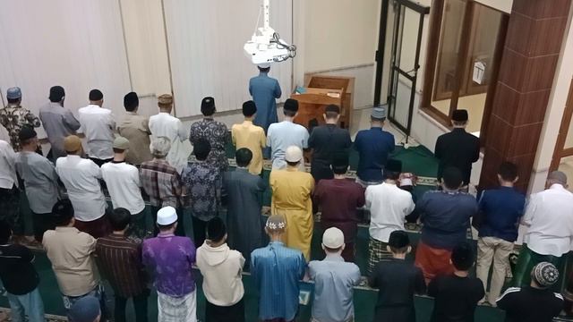 Sholat lsya' imam Ust Yunus Muhammad Zulkifli, LC.masjid Ahmad Dahlan#youtube смотреть онлайн