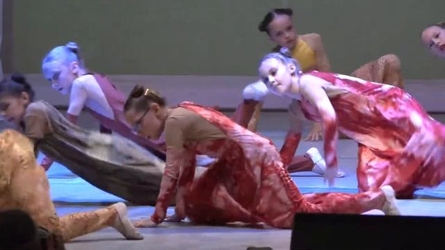 Образцовая студия классического танца "Фуэте". "Листопад" смотреть онлайн