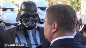 Дарт Вейдер пытался прорваться в здание мэрии Одессы