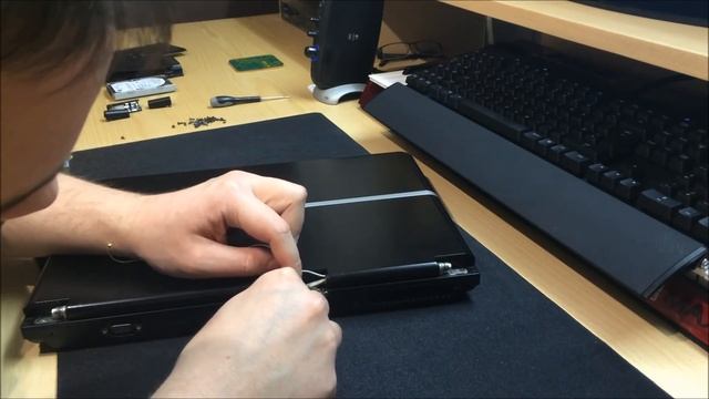 Packard Bell ALP-Ajax C3 Laptop Disassembly