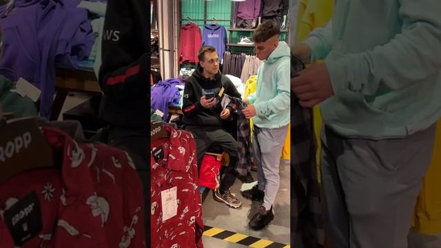 продавец нормальный?