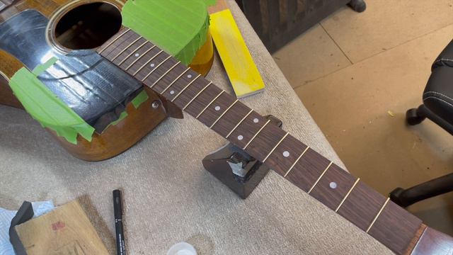 Washburn acoustic refret and hand switch 4K смотреть онлайн