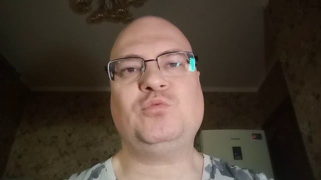 Canon RF 50/1.2 Vs 50/1.8