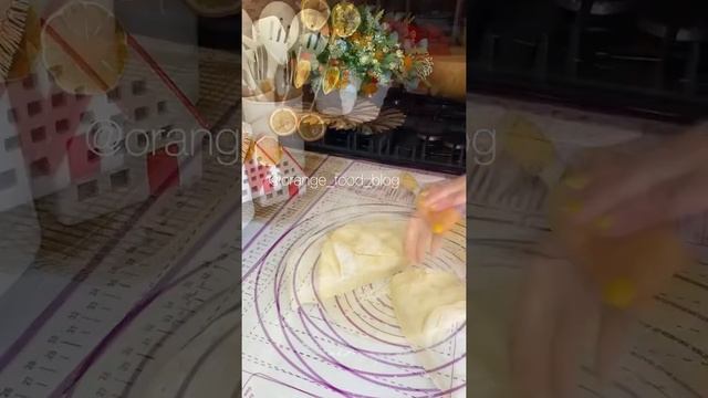 Пироги с шампиньонами и беконом