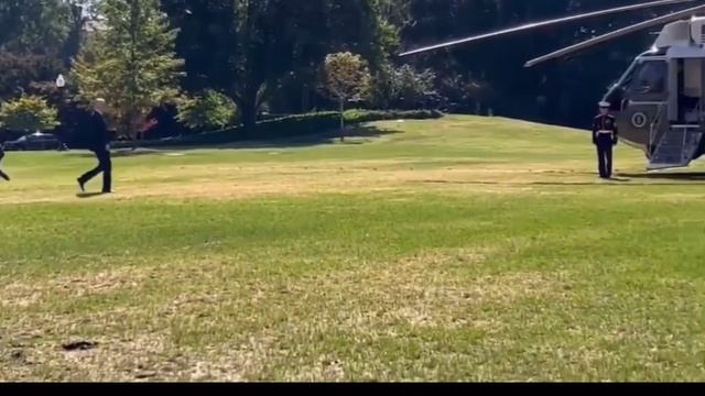 Байден убежал от журналистов, которые спрашивали его о Путине