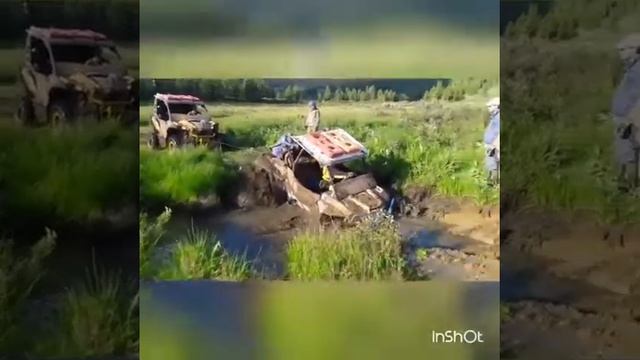 На квадроциклах и багги в грязи смотреть онлайн