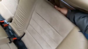 Снятие сидушки заднего сиденья.