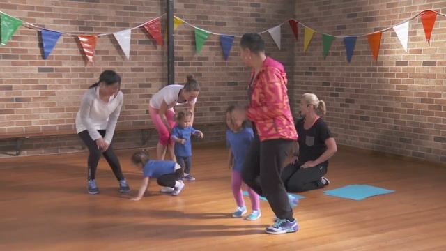 BORN TO MOVE | 2-3 years | Educational Video смотреть онлайн