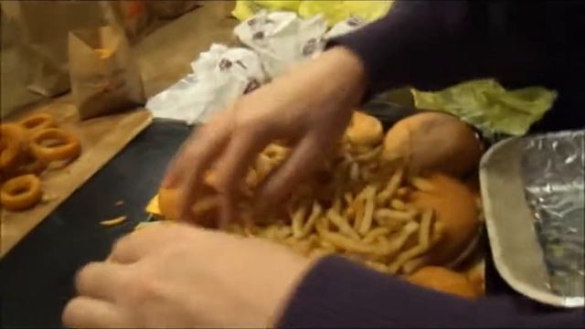 Epic Meal Time Supreme Pizza смотреть онлайн