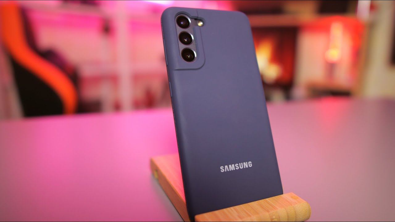 Отличный чехол на Samsung Galaxy S21. Пару слов о "косяках" телефона, стоит ли покупать Самсунг смотреть онлайн