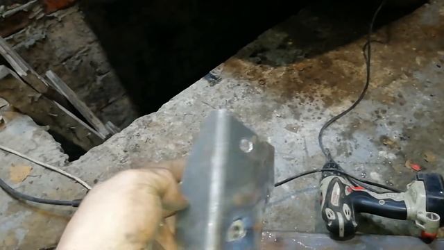 ИЖ Ода на ремонте смотреть онлайн