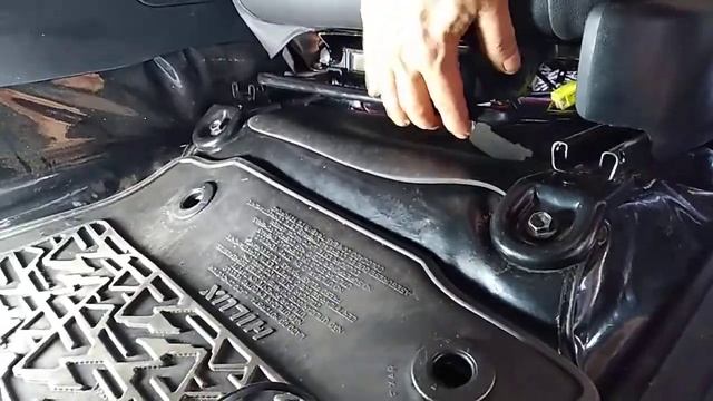 instalaçao de radio motorola/vertex vx2200 em baixo do bando HILUX 2022. смотреть онлайн