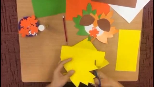 Аплікація «Грибочки на листочках» Вихователь Вискребець Н.В. Ясельна група смотреть онлайн