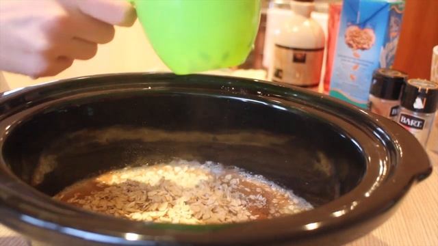 Apple Pie Oatmeal ( slow cooker ) смотреть онлайн