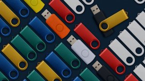 Какого размера должна быть флешка для создания загрузочной флешки Windows 10 ?