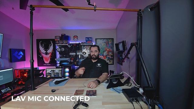 This PRO 4k webcam is HUGE! смотреть онлайн