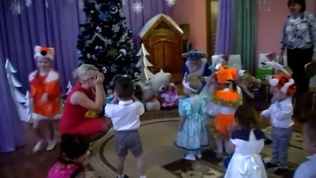 Новогодний праздник 2014 год Ясли №1.Детский сад №29 г. Электросталь. смотреть онлайн