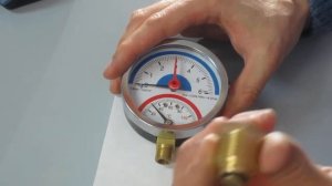 ТЕРМОМАНОМЕТР НА 6 БАР 1/2 Ф80 ММ: ПОКАЗЫВАЕТ АЛЬБАТРОС-САНТЕХНИКА