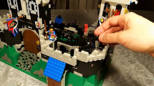 LEGO Royal Knights Castle 6090 (review) смотреть онлайн