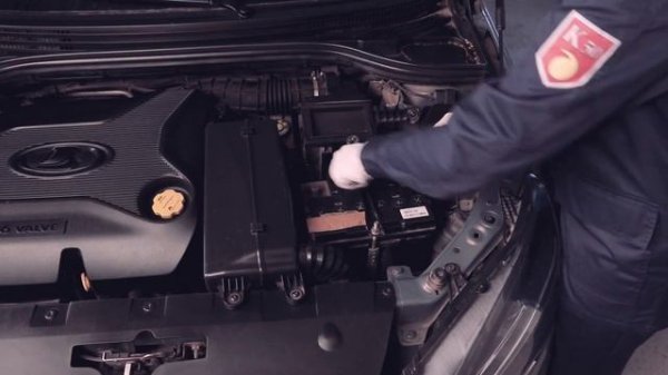 Замена АКБ на Lada Vesta