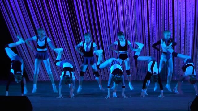 Эстрадный балет Елены Барткайтис "Экситон" - "День юриста" УлГПУ, 5.12.2014 Ульяновск смотреть онлайн
