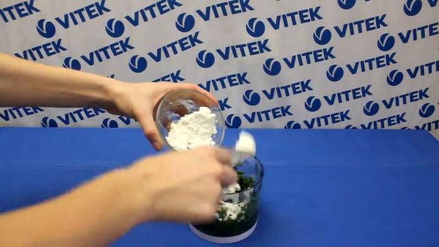 Рецепт приготовления бутербродов с творожным кремом и семгой в блендере VITEK VT-3414 W смотреть онлайн