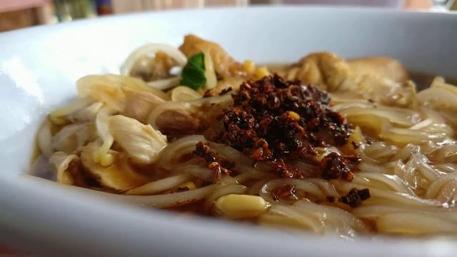 Тайский обед за 50 бат, 100 русских православных рублей