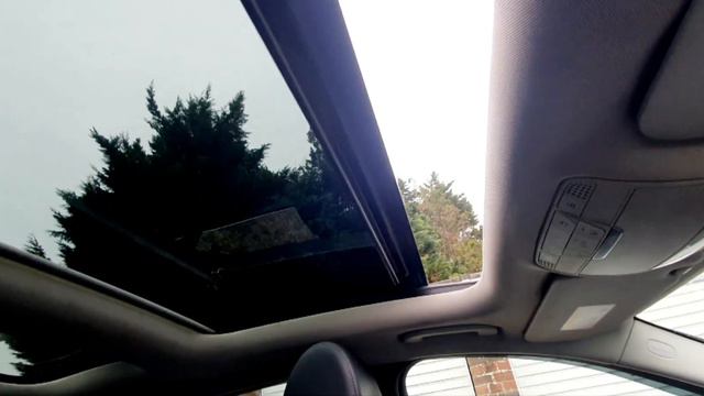 Mercedes-Benz C Class (2015) смотреть онлайн