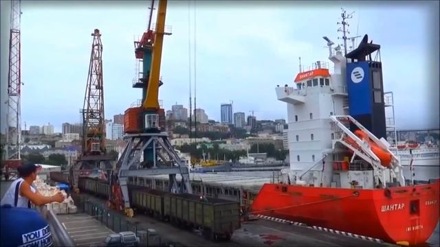 Владивосток Тихоокеанский флот Не последний парад ракетного крейсера Варяг смотреть онлайн