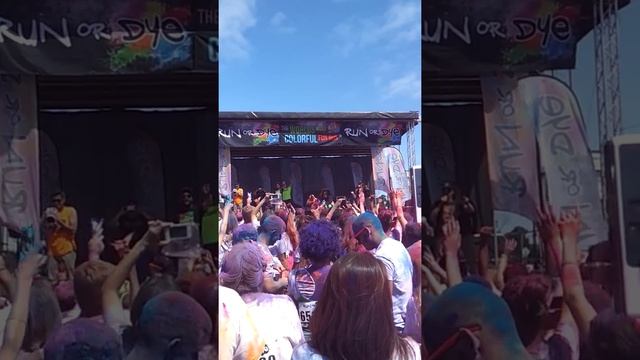 being super dorks at run or dye смотреть онлайн
