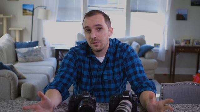 Canon EOS R6 Vs. Canon 6D - DSLRs Vs. Mirrorless Cameras