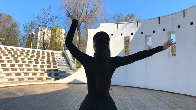 Как танцевать ЛЕЗГИНКУ ? УРОК ЛЕЗГИНКИ ДЛЯ ДЕВУШЕК