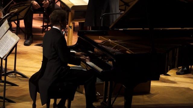 С. Рахманинов. Концерт № 2 для фортепиано с оркестром (Николай Луганский, Владимир Федосеев, БСО) смотреть онлайн