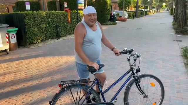 КУДА МОЖНО ПОЕХАТЬ С ДЕТЬМИ В ОТПУСК.ОГРОМНЫЙ ПЯТИЗВЁЗДОЧНЫЙ КЕМПИНГ В ИТАЛИИ.НЕБОЛЬШОЙ ОБЗОР. смотреть онлайн