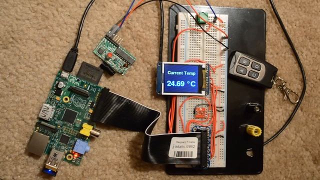 Raspberry Pi, 1.8" TFT, RF Receiver and Temperature Sensor смотреть онлайн