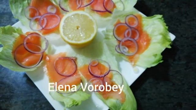 Салат с копчёным лососем (горбушей). Insalata con salmone affumicato. смотреть онлайн