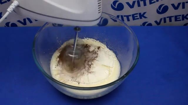 Рецепт приготовления пирога с целыми бананами в мультиварке VITEK VT-4217 BN смотреть онлайн