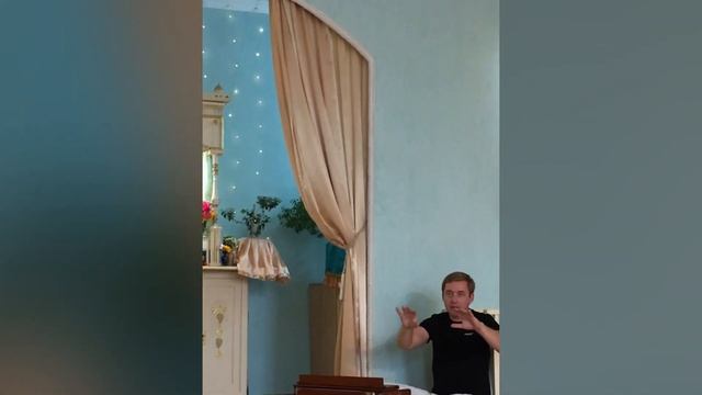 воскресная встреча в храме. Сухум смотреть онлайн