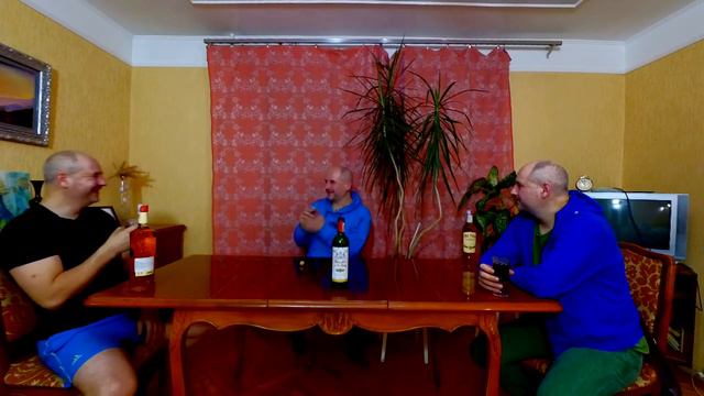 Split Screen, один и тот же человек в кадре в разных местах. смотреть онлайн