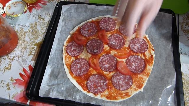 Пицца колбасная от ПАПЫ/Из самых дешевых продуктов смотреть онлайн