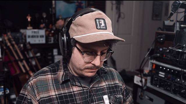 The Vintage Mic No One is Talking About - Labtec AM-242 Review / Test (vs. U87 Ai) смотреть онлайн