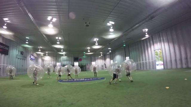 Epic Bubble Soccer Showdown – Foobz смотреть онлайн