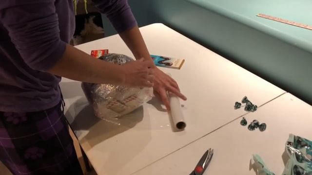 Saran Wrap Ball Game! How To Make It And Play It! смотреть онлайн